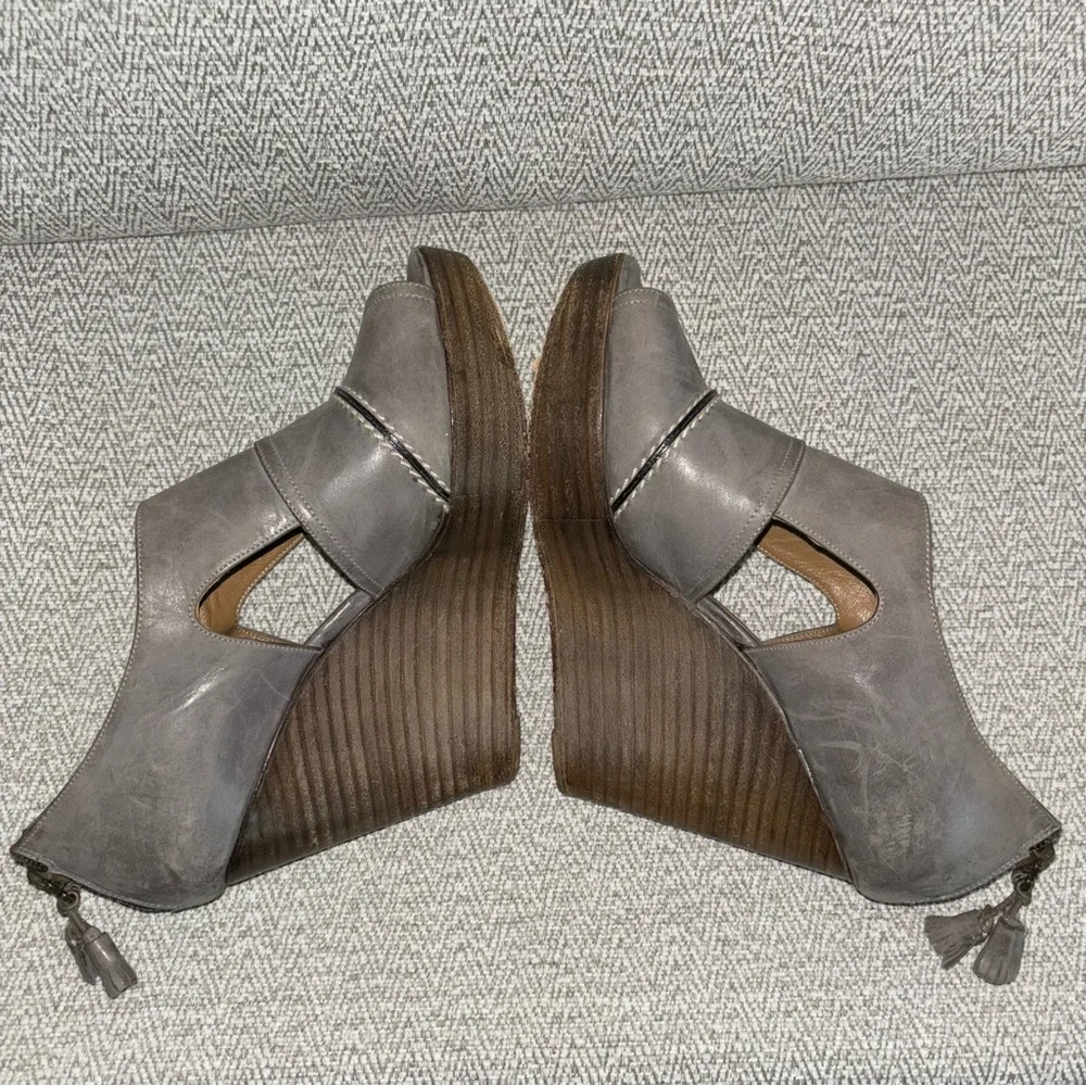 Chloe gray nubuck leather peeptoe platform wedge shoes zipper back size 36.5 6.5